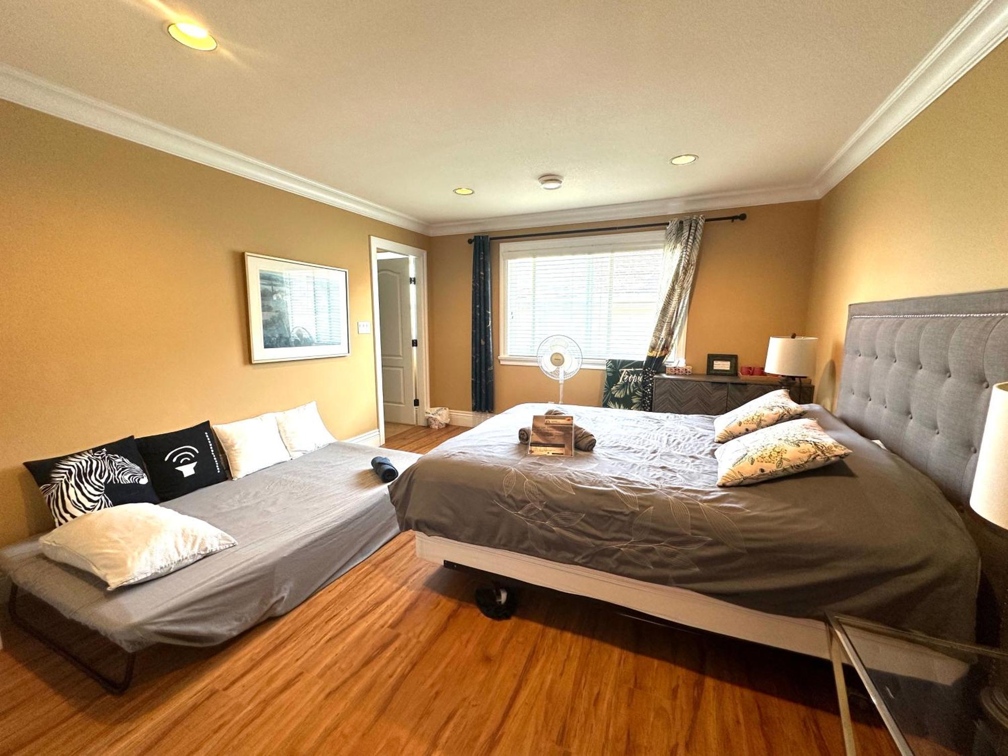 Vancouver Luxury Homestay Richmond Eksteriør billede